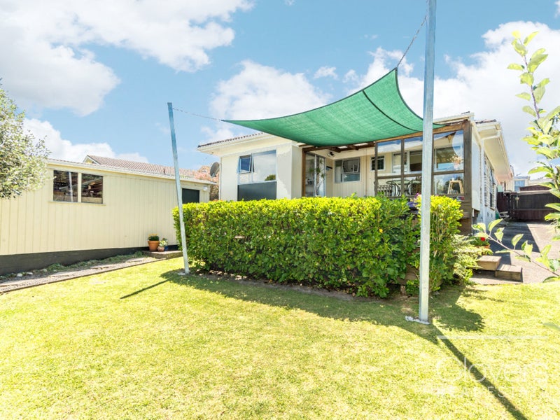2/4214A Great North Road, Glendene, Auckland - Carousel 2