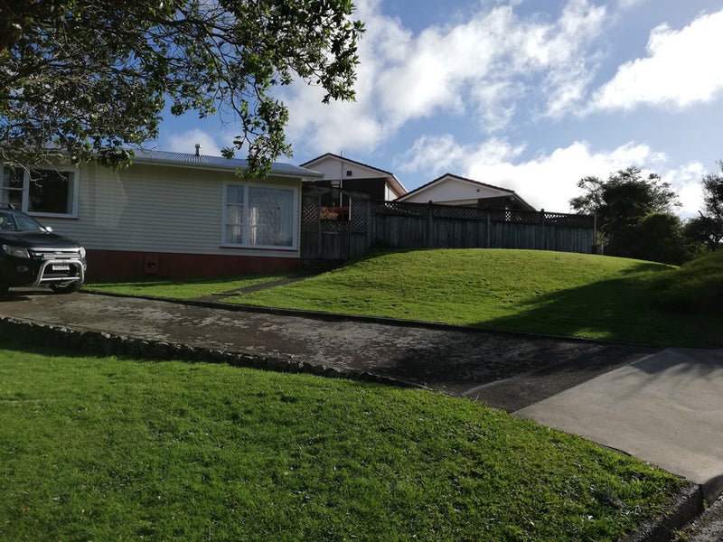 23 Sunshine Crescent, Kelson, Lower Hutt - Carousel 2