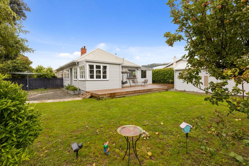 58 Cambridge Terrace, Waterloo, Lower Hutt - Carousel 1