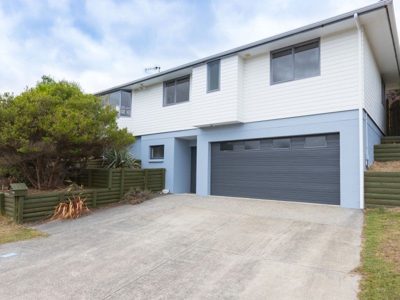 46 Campbell Avenue, Paraparaumu - Carousel 1