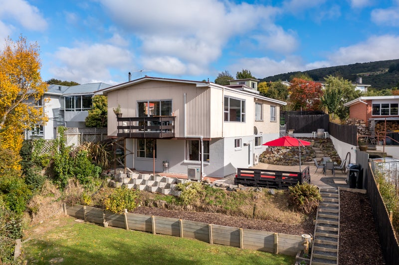 16 Pioneer Crescent, Helensburgh, Dunedin - Carousel 2
