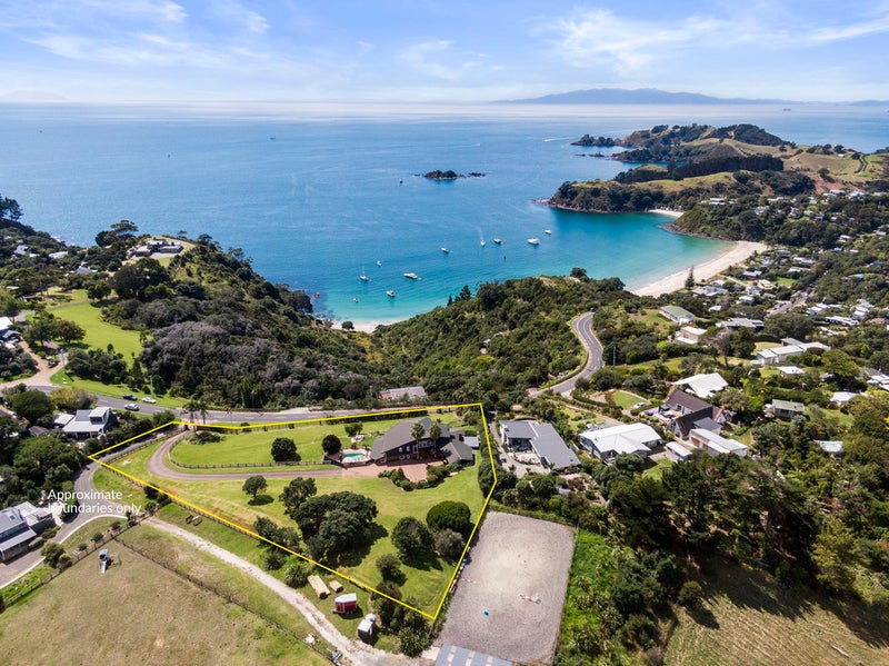 72 Cory Road, Oneroa, Waiheke Island - Carousel 1