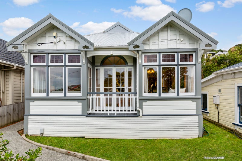 144 Hataitai Road, Hataitai, Wellington - Carousel 1
