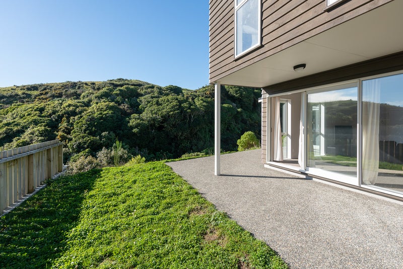 5 Red Beech Avenue, Woodridge, Wellington - Carousel 22