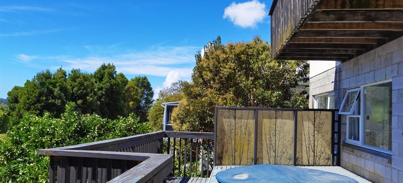 40 Girrahween Drive, Totara Vale, Auckland - Carousel 1