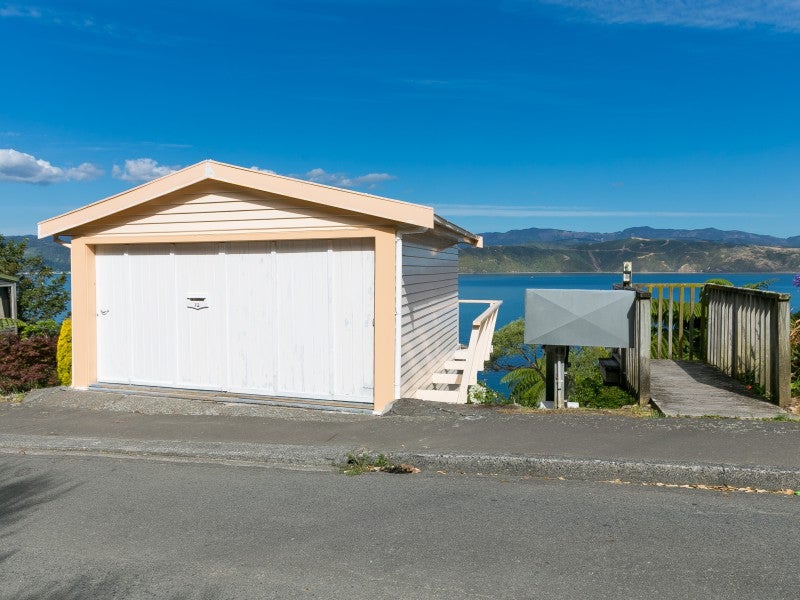 12 Napier Street, Karaka Bays, Wellington - Carousel 16