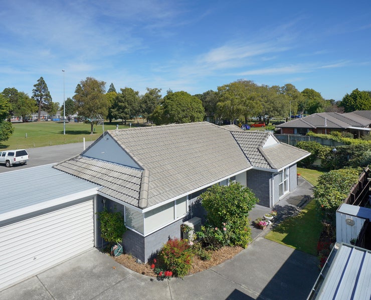 2/44 Shannon Place, Belfast, Christchurch - Carousel 1