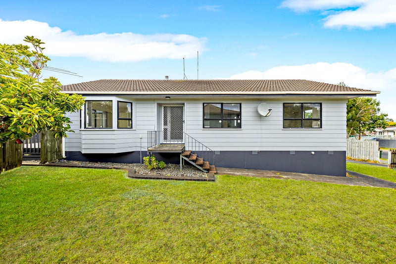 26 Secretariat Place, Randwick Park, Auckland - Carousel 1