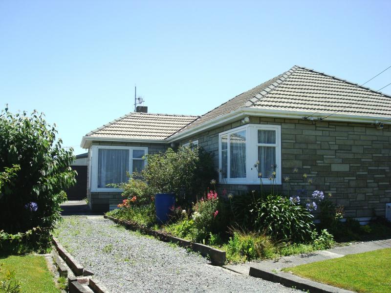 9 Nelson Crescent, Wainuiomata, Lower Hutt - Carousel 1