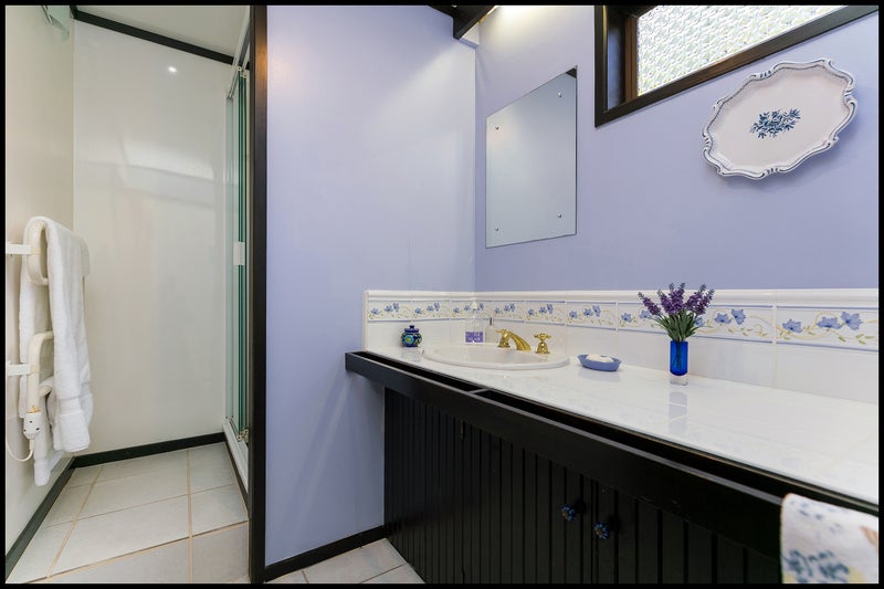 5 Malda Grove, Khandallah, Wellington - Carousel 19