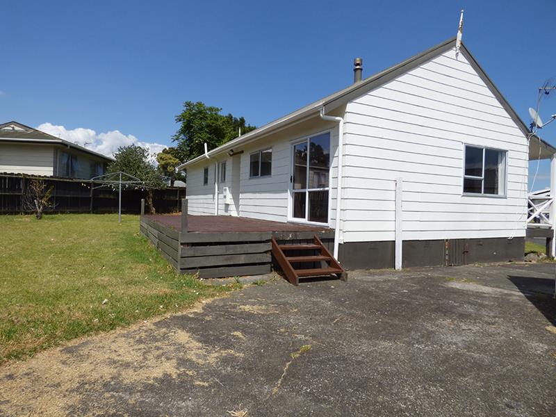 18 Stoll Place, Clendon Park, Auckland - Carousel 10
