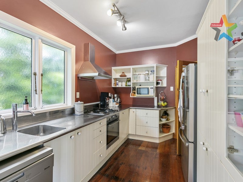 14A Wilton Road, Wadestown, Wellington - Carousel 2