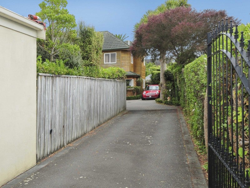 2/39 Puriri Street, WOBURN, LOWER HUTT - Carousel 16