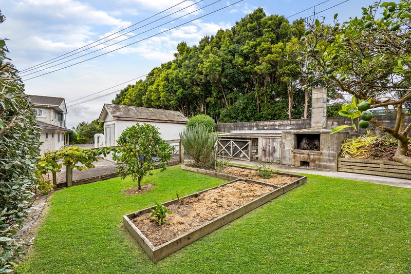 356 Point View Drive, Shamrock Park, Auckland - Carousel 26