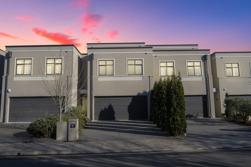8 Country Club Terrace, Northwood, Christchurch - Carousel 1