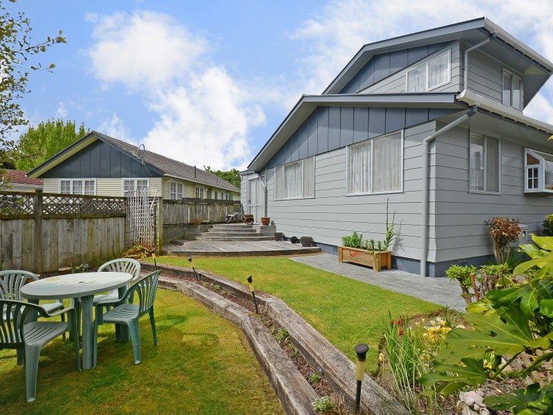 52 Brightwater Crescent, Totara Park, Upper Hutt - Carousel 2