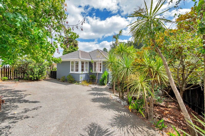 21 Birdwood Road, Swanson, Auckland - Carousel 2