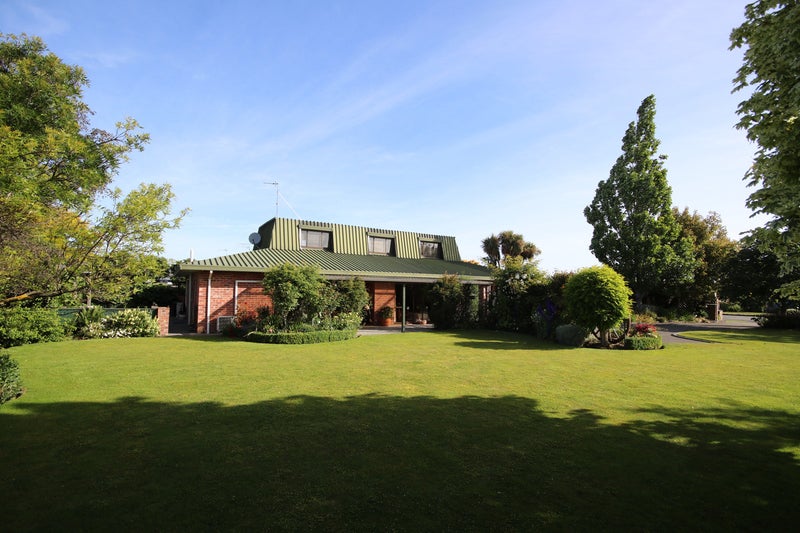 18 Nixon Street, Tinwald, Ashburton - Carousel 23