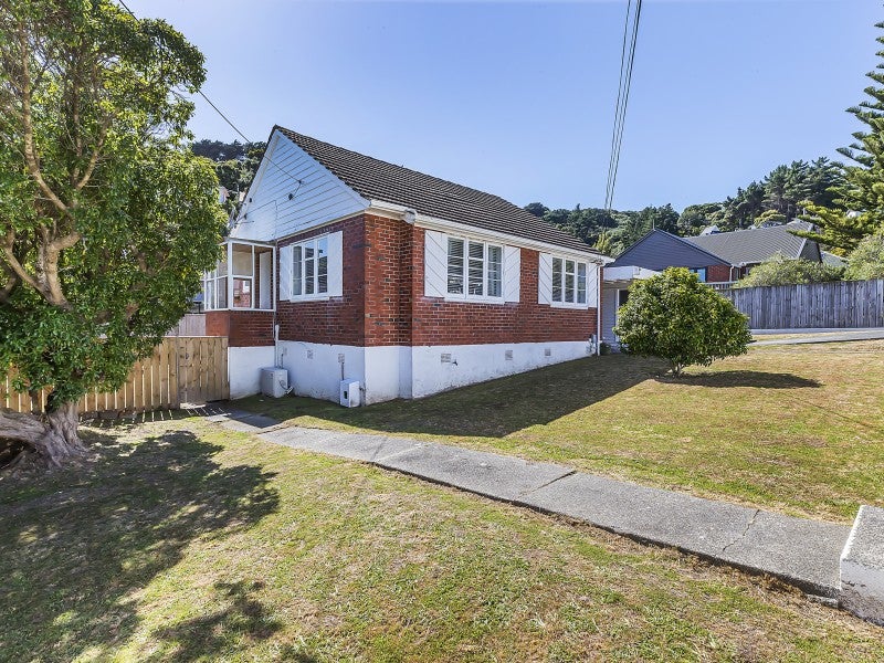 67 Strathmore Avenue, Strathmore Park, Wellington - Carousel 2