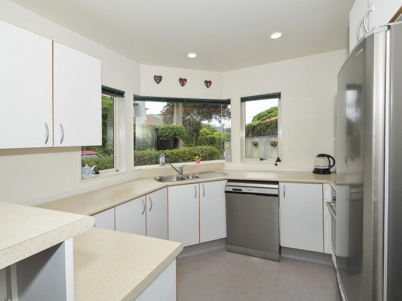 2/39 Puriri Street, WOBURN, LOWER HUTT - Carousel 2