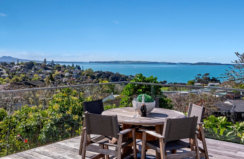 74 Mellons Bay Road, Mellons Bay, Auckland - Carousel 1