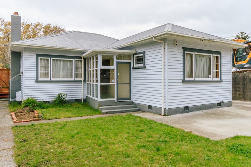 1/6 Pitt Street, Moera, Lower Hutt - Carousel 1