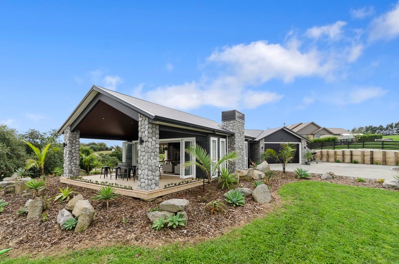 17 Capriole Crescent, Papakura - Carousel 2