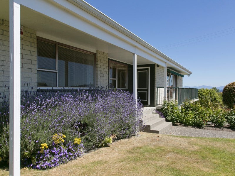 19 Harvey Street, Waipahihi, Taupo - Carousel 2