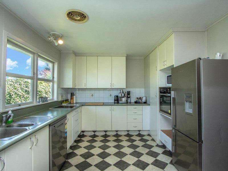 3 Nairn Road, Mangakakahi, Rotorua - Carousel 2