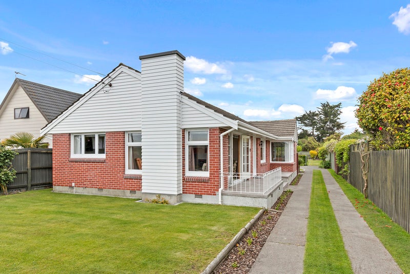 294 Estuary Road, South New Brighton, Christchurch - Carousel 1