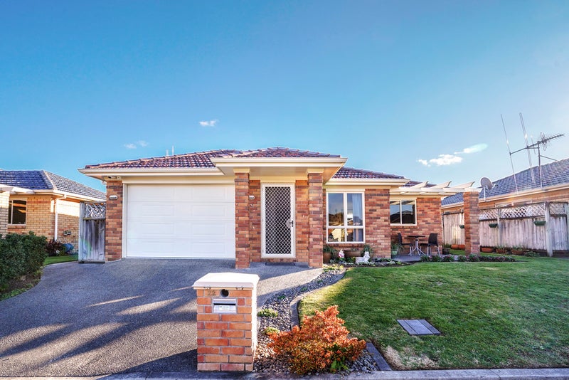 22 Sovereign Isle Lane, Rototuna, Hamilton - Carousel 1
