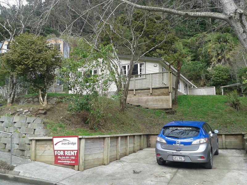 26 Elmslie Road, Pinehaven, Upper Hutt - Carousel 1