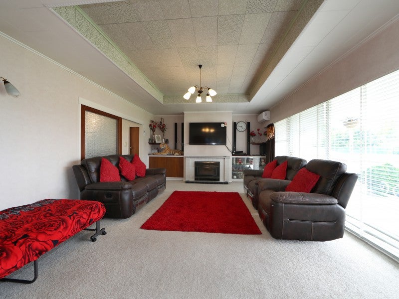 706 Ballantyne Place, Frimley, Hastings - Carousel 2