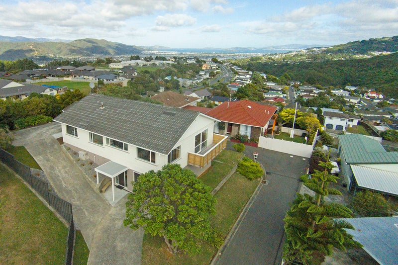 10 Ilam Grove, Kelson, Lower Hutt - Carousel 2