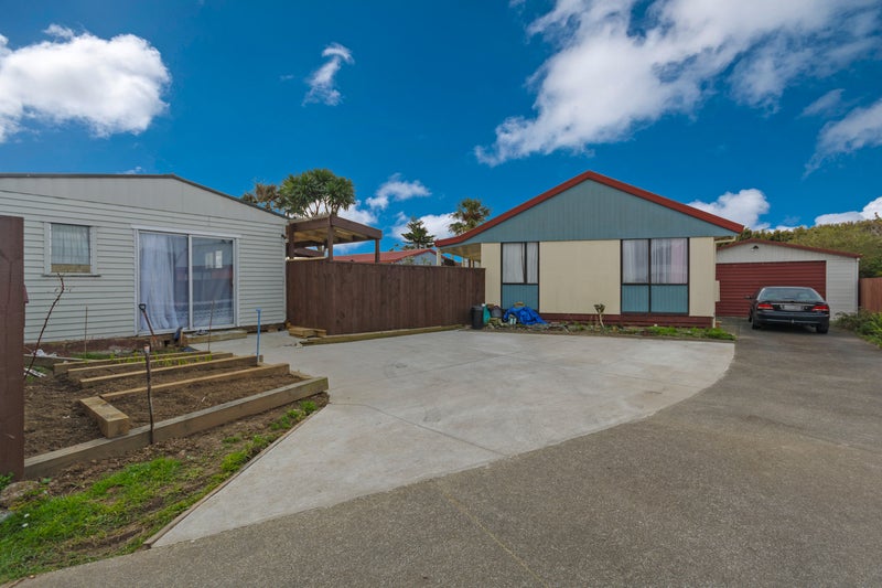 17 Cameron Place, Ranui, Auckland - Carousel 1