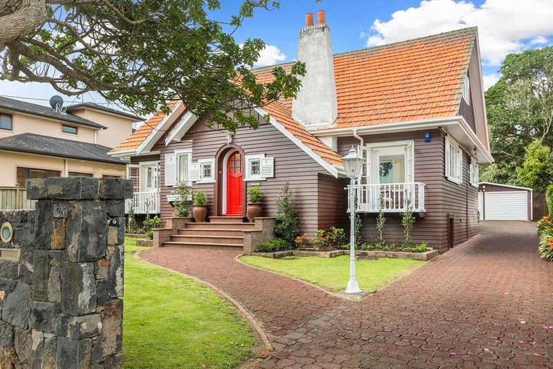 2 Elgar Street, Royal Oak, Auckland - Carousel 1