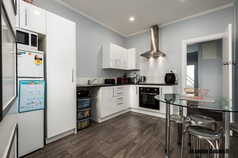 53 Burns Avenue, Takaro, Palmerston North - Carousel 2