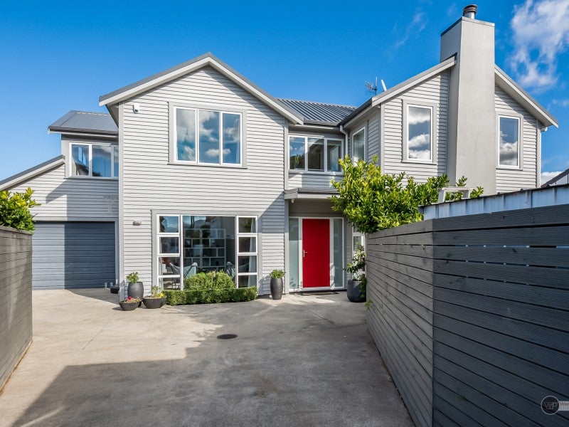 16A Graham Street, Petone, Lower Hutt - Carousel 1