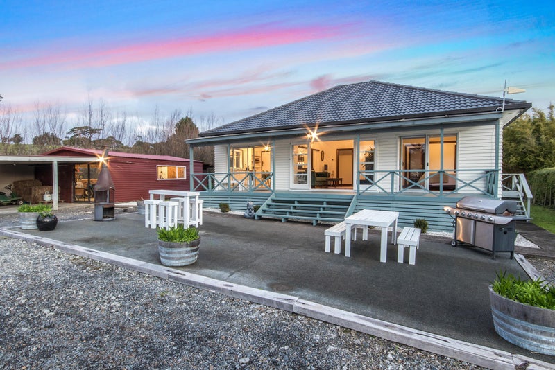 231 Waitakere Road, Henderson - Carousel 1