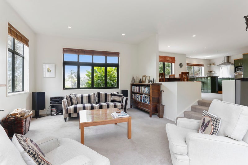 8A Godden Crescent, Orakei, Auckland - Carousel 2