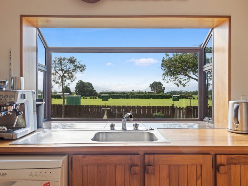 19 Brooklyn Drive, Redwoodtown, Blenheim - Carousel 2