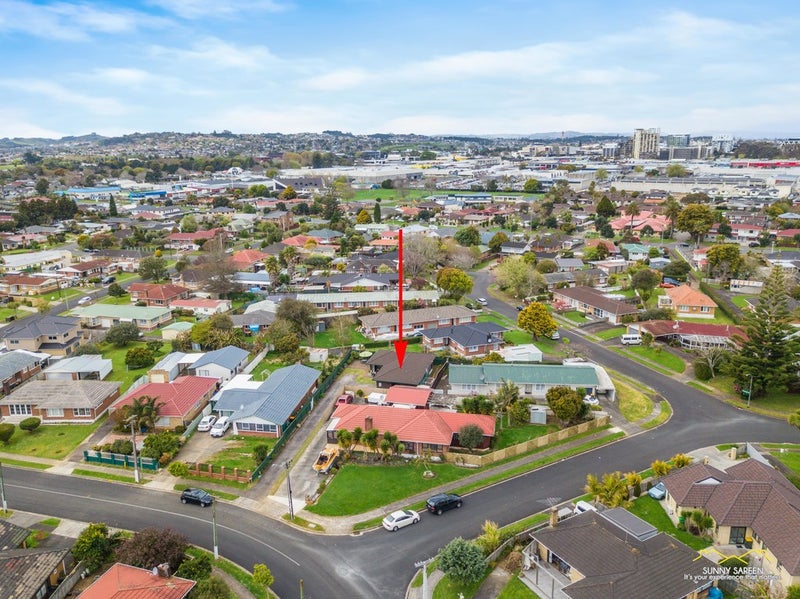2/11 Buckingham Crescent, Papatoetoe, Auckland - Carousel 13