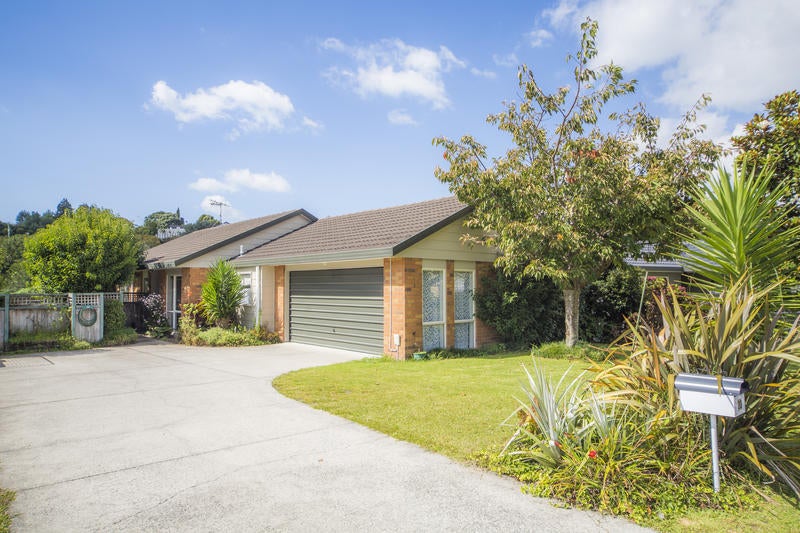 23 Sunvale Place, Gate Pa, Tauranga - Carousel 1