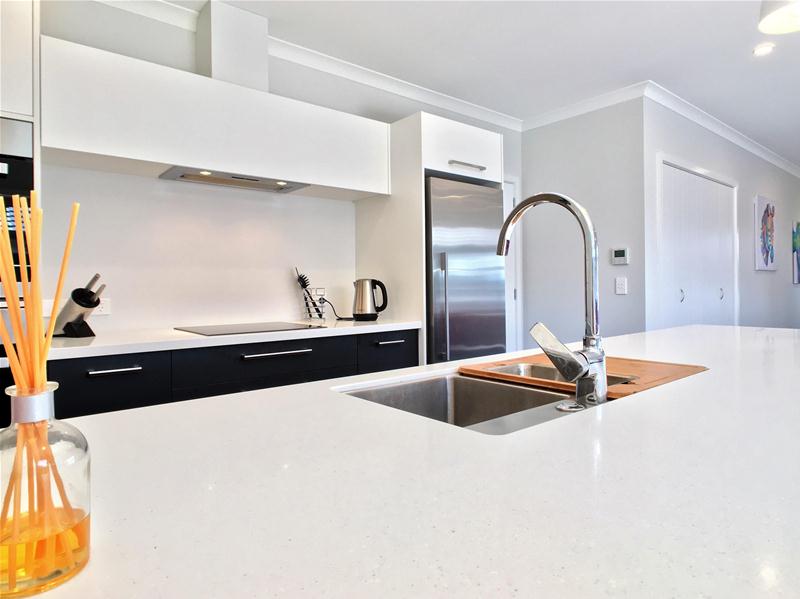 16 Manganui Place, Te Awa, Napier - Carousel 2