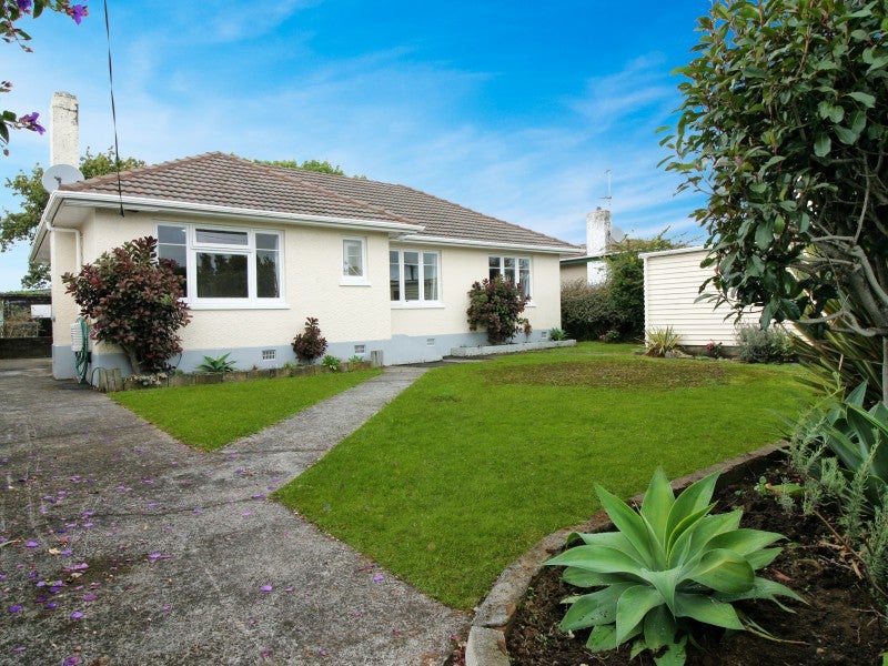 34 Tarahua Road, Vogeltown, New Plymouth - Carousel 19