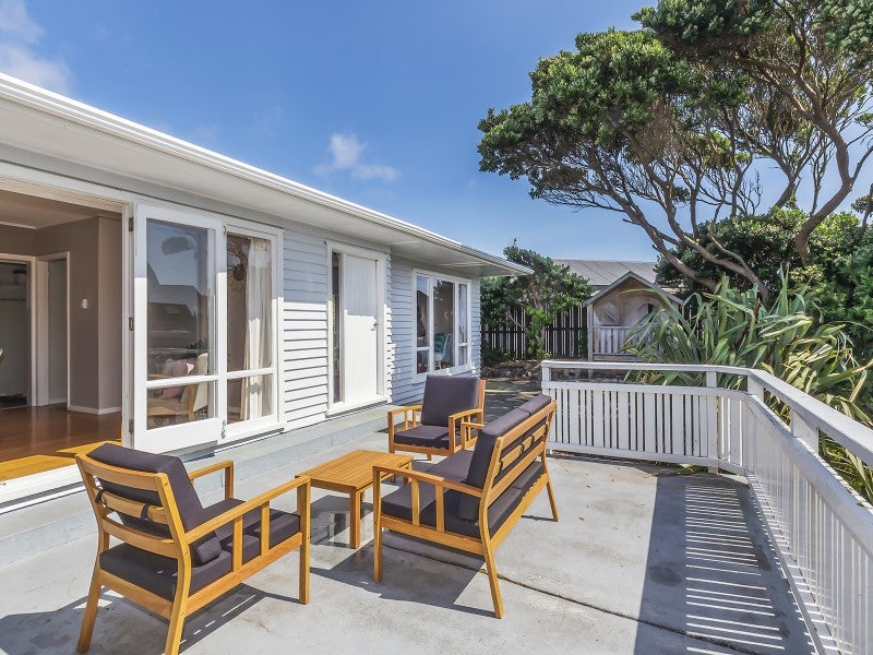 12 Tireti Road, Titahi Bay, Porirua - Carousel 2