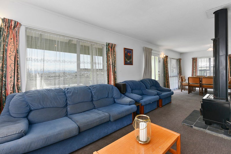 7 Fitzpatrick Street, Newlands, Wellington - Carousel 1