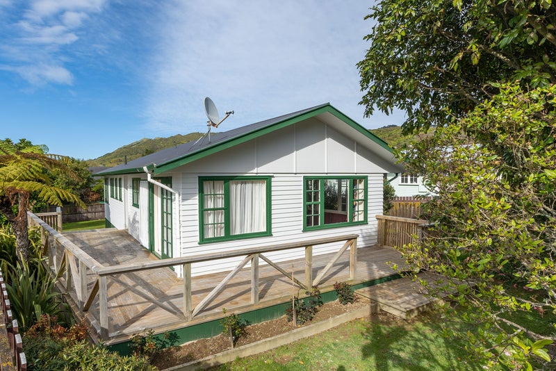 19 Te Arataura Street, Takapuwahia, Porirua - Carousel 1