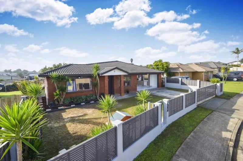 78 Pitt Avenue, Clendon Park, Auckland - Carousel 1