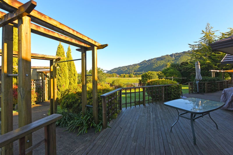 17 Malcolm Gillies Grove, Totara Park, Upper Hutt - Carousel 26